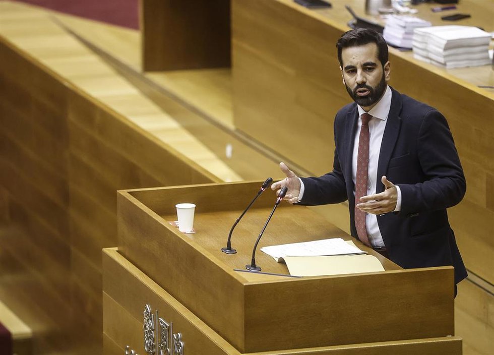 Archivo - El síndic del PSPV-PSOE en Les Corts, José Muñoz. 