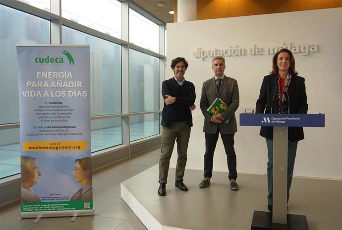 Presentación en Diputación de Málaga de la campaña de microdonaciones de Fundación Cudeca para dos equipos de atención médica domiciliaria.