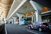 El Gobierno impondrá visados de tránsito también a senegaleses para evitar el colapso de peticiones de asilo en Barajas