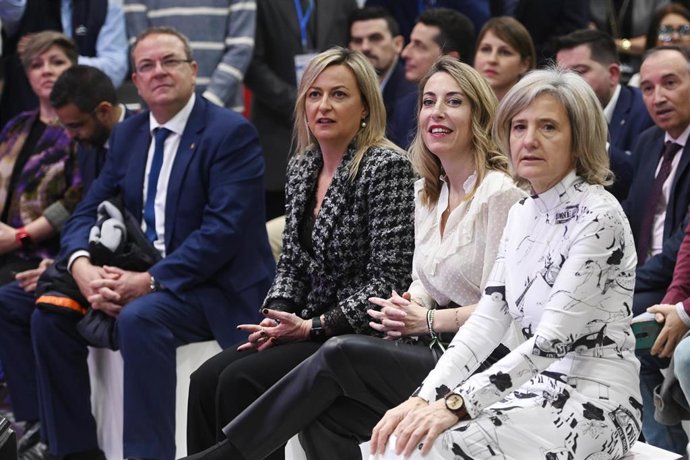 La presidenta de la Junta de Extremadura, María Guardiola, en la primera jornada de la Feria Internacional de Turismo, FITUR 2024, en IFEMA Madrid, a 24 de enero de 2024, en Madrid (España). 