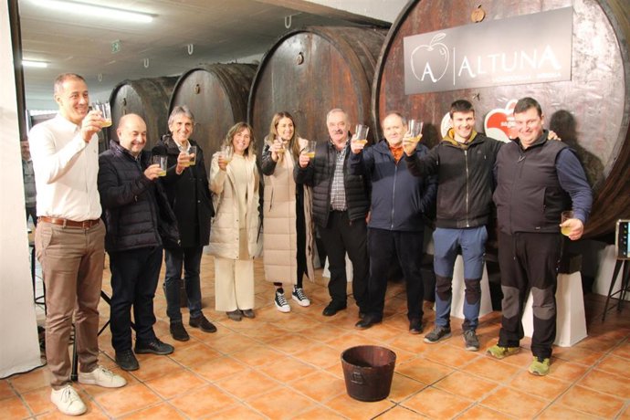 Urnieta celebra la apertura de la temporada de sidrerías