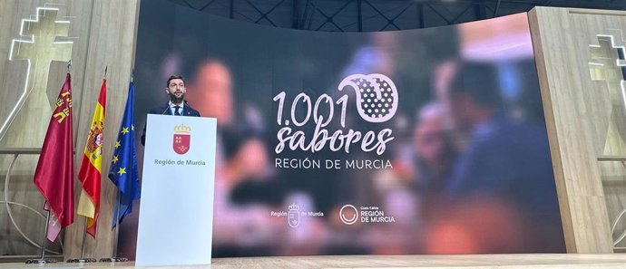 El director del Instituto de Turismo, Juan Francisco Martínez, ha presentado este miércoles en Fitur la nueva estrategia gastronómica de la Región, diseñada para extender la promoción de sus '1.001 Sabores'