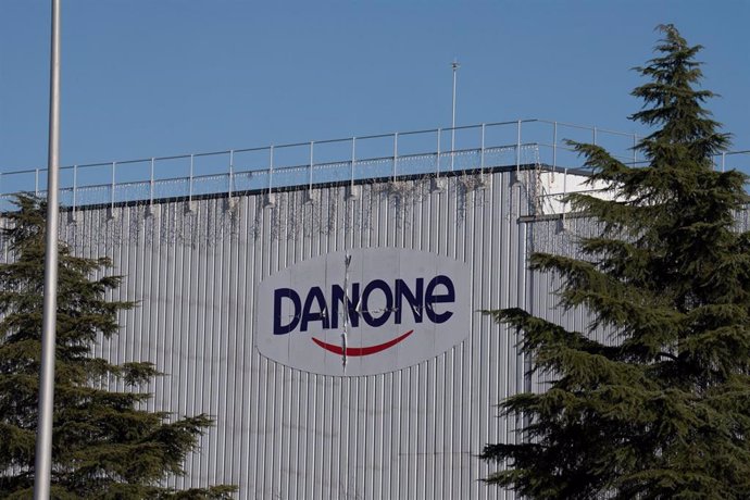 Fachada de la fábrica de Danone España, a 12 de enero de 2024, en Parets del Vallès, Barcelona