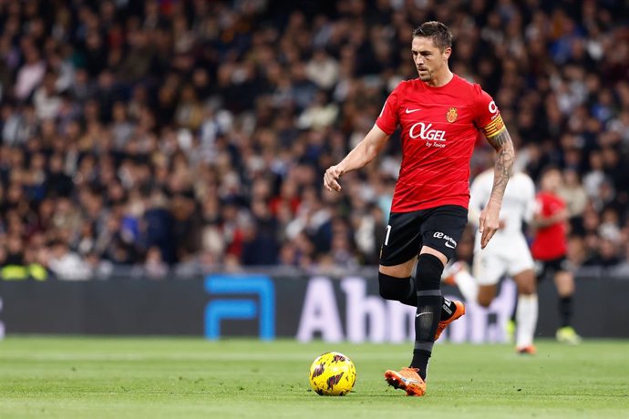 Antonio Raillo of RCD Mallorca in action during the Spanish League, LaLiga EA Sports, football match played between Real Madrid and RCD Mallorca at Santiago Bernabeu stadium on January 03, 2024, inMadrid,Spain.