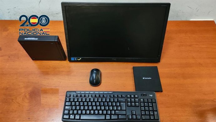 Imagen del ordenador sustraído y recuperado por la Policía Nacional
