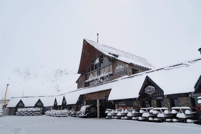 Archivo - Nieve caída en la zona de Anayet de la estación de esquí de Formigal-Panticosa del Grupo Aramon