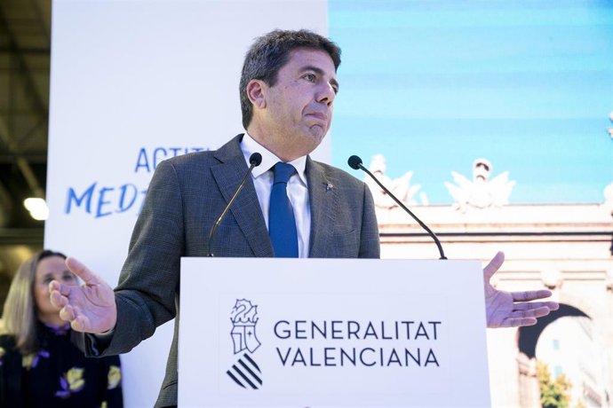 El president de la Generalitat, Carlos Mazón, interviene durante la primera jornada de la Feria Internacional de Turismo, FITUR 2024