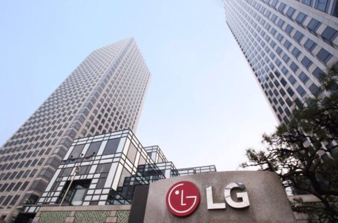 Archivo - Torres gemelas de LG en el distrito financiero de Yeouido (Seúl, Corea del Sur).