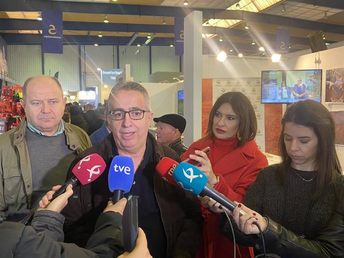 El secretario general de UPA-UCE, Ignacio Huertas, atiende a los medios en Agroexpo