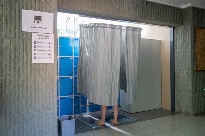 Archivo - Arxiu - Imatge d'arxiu d'un collegi electoral  