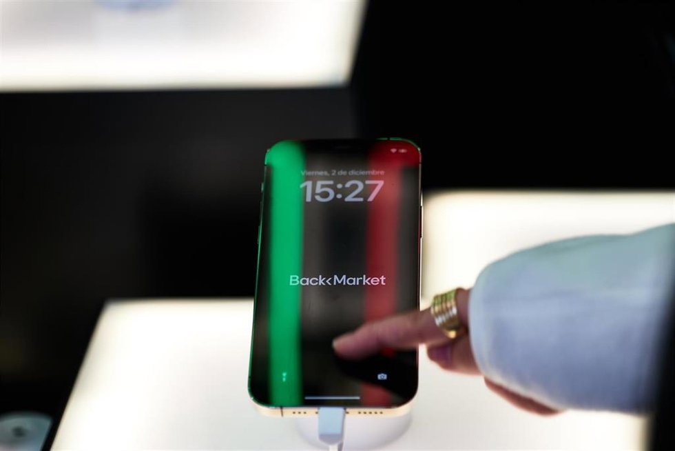 Archivo - Interfaz de Black Market en un iPhone