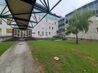 Un año de prisión a un hombre que no podía acercarse a su expareja y trepó hasta su balcón