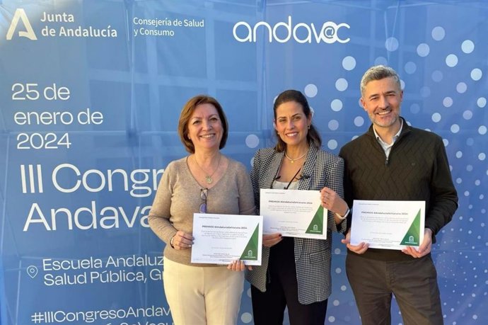 Entrega del reconocimiento #AndaluciaSeVacuna al Área de Gestión Sanitaria Sur de Sevilla.