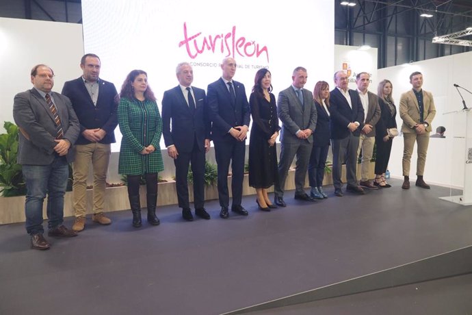 Representantes de las instituciones que conforman el Consorcio Provincial de Turismo, en la presentación de León en Fitur.