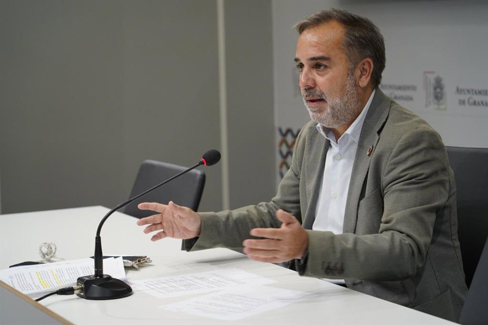 Jacobo Calvo, del PSOE, en rueda de prensa
