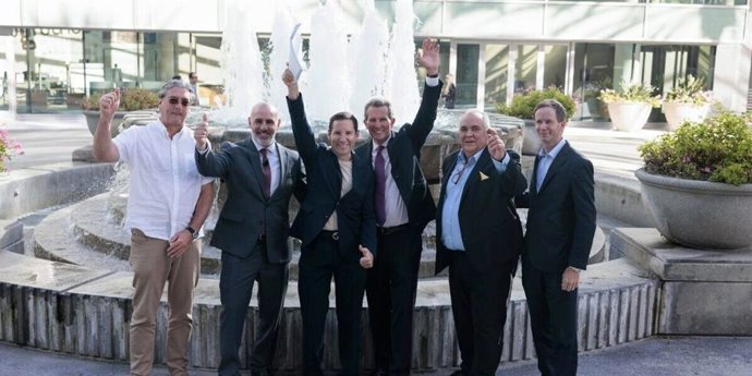 Curt Mc Guire, Gustavo Viescas, Edward De Valle II, Geoffrey Ballotti, Louis Alicea y Doug Smith