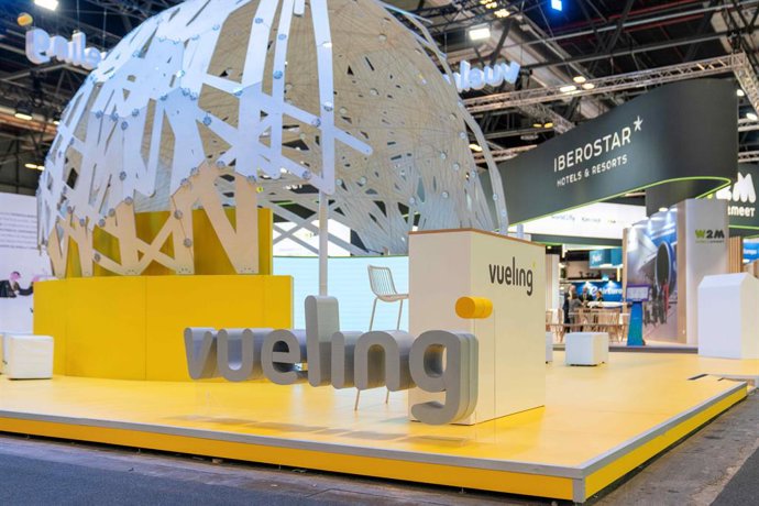 Estand de Vueling en Fitur