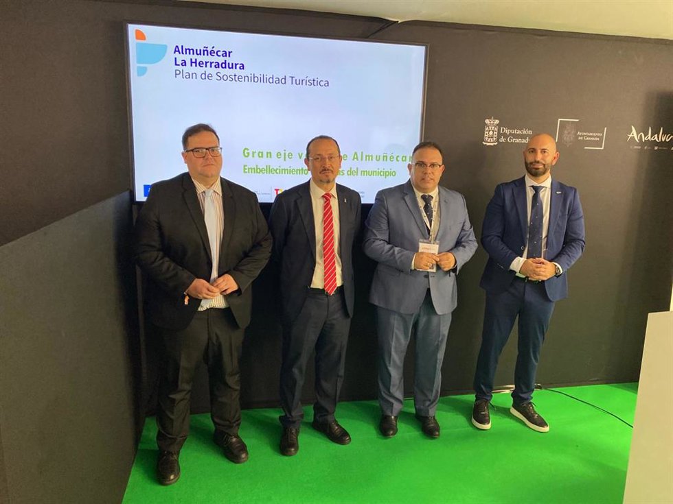 Presentación del plan de remodelación de rotondas de acceso a Almuñécar