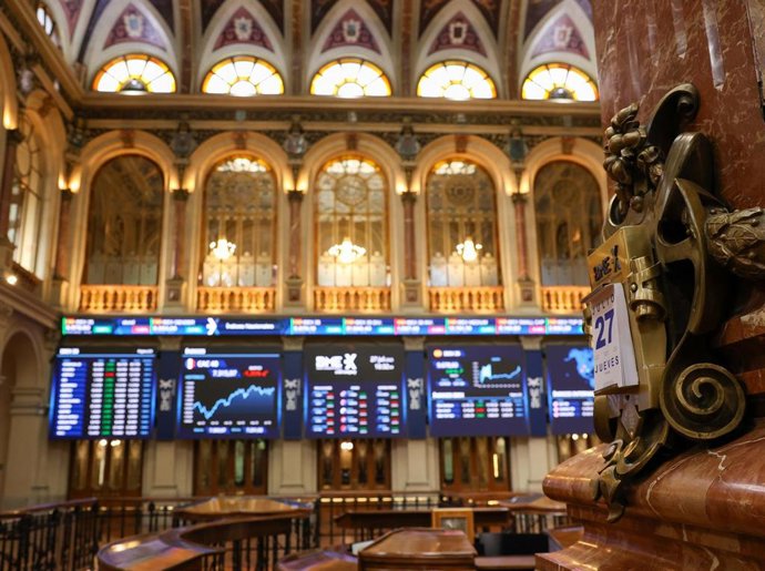 Archivo - Calendario a día 27 de julio, en el Palacio de la Bolsa, a 27 de julio de 2023, en Madrid (España). 