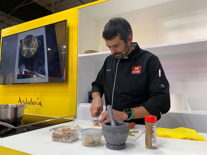 El chef Enrique Sánchez en Fitur