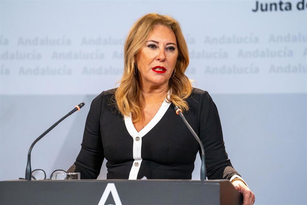 La consejera de Economía, Hacienda y Fondos Europeos, Carolina España, en la rueda de prensa tras el Consejo de Gobierno, archivo 