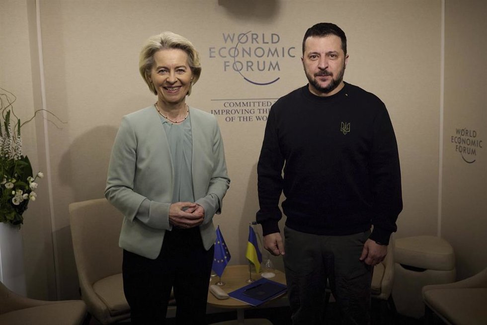 El presidente ucraniano, Volodimir Zelenski, y la presidenta de la Comisión Europea, Ursula von der Leyen, en Davos