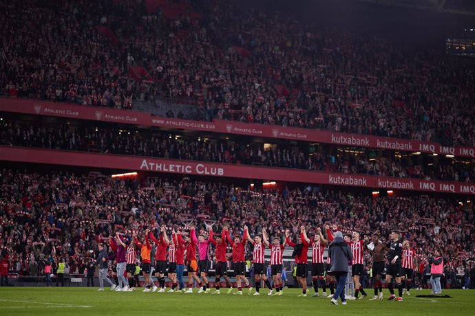 Players of Athletic Club celebrates the win with the crowd after the Copa del Rey match between Athletic Club and FC Barcelona at San Mames on January 25, 2024, in Bilbao, Spain.