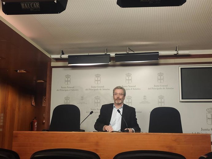 Archivo - El diputado de Vox Javier Jové.