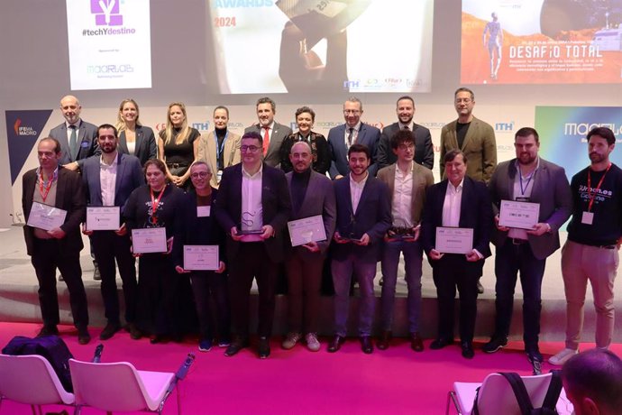 Fiwoo, We Travel Hub, Boldest y Weavair, los ganadores de los premios otorgados AMT Sol y Playa.