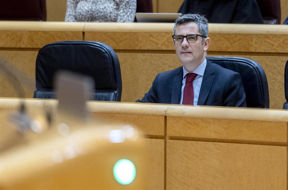 El ministro de la Presidencia, Justicia y Relaciones con las Cortes, Félix Bolaños, durante una sesión plenaria en el Senado, a 25 de enero de 2024, en Madrid (España). 