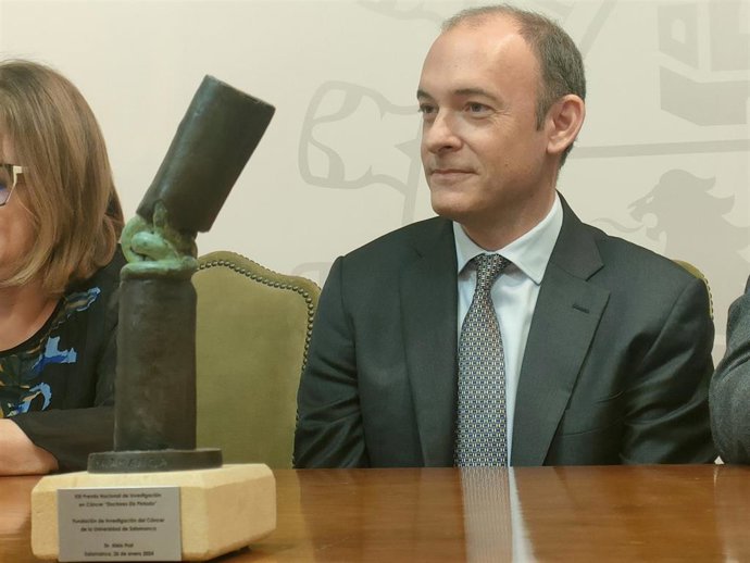 El oncólogo Aleix Prat, que ha recibido este viernes el premio de investigación 'Doctores Diz Pintado' en la Universidad de Salamanca