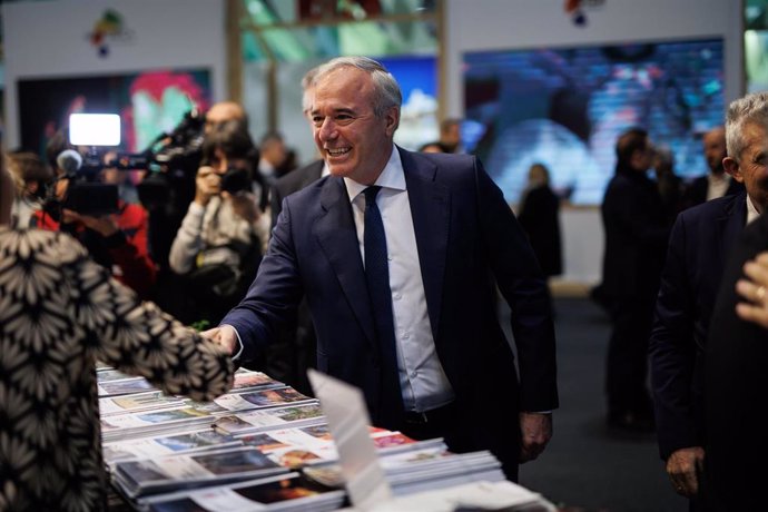 El presidente del Gobierno de Aragón, Jorge Azcón, participa en los actos con motivo del Día de Aragón en Fitur 2024, en IFEMA Madrid, a 26 de enero de 2024, en Madrid, (España). 