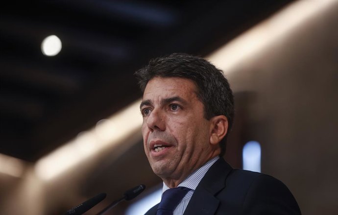 El president de la Generalitat, Carlos Mazón, ofereix una roda de premsa.