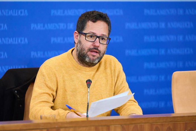 Archivo - El portavoz del Grupo Mixto-AdelanteAndalucía, José Ignacio García, durante la ronda de ruedas de prensa de portavoces de los grupos parlamentarios en el Parlamento de Andalucía. ARCHIVO.