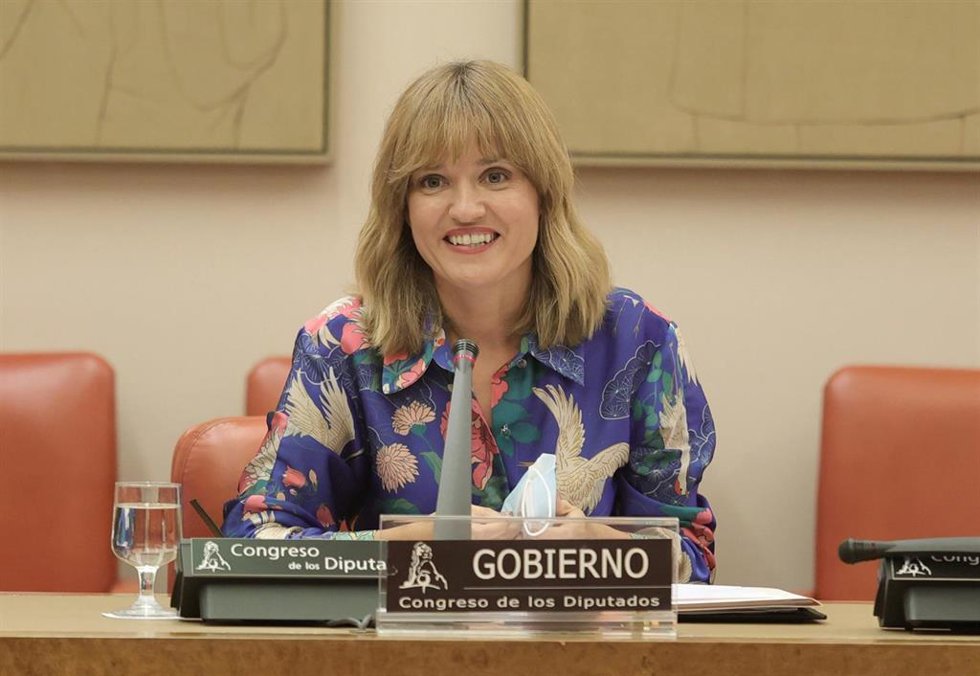 Archivo - La ministra de Educación y Formación Profesional, Pilar Alegría, comparece en una Comisión de Educación y Formación Profesional en el Congreso de los Diputados.