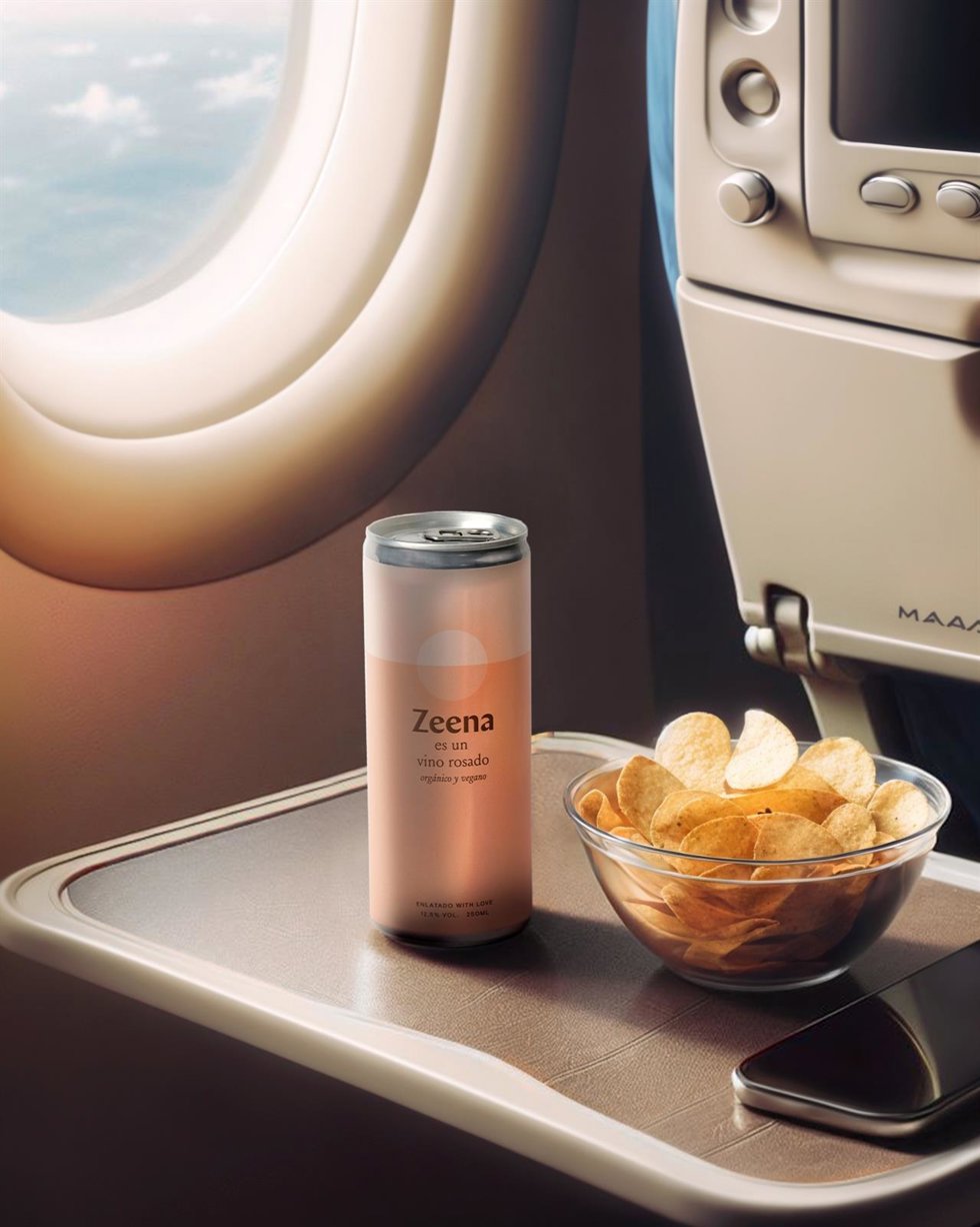 Vino en lata Zeena en Air Europa