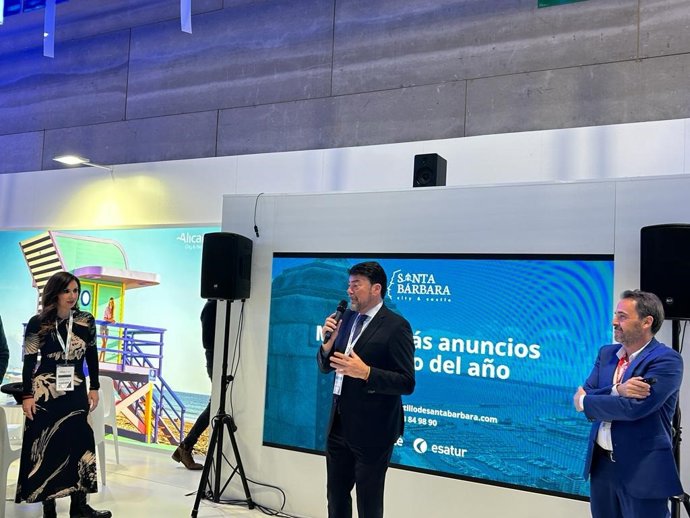 El alcalde de Alicante, Luis Barcala, en Fitur en 2024.