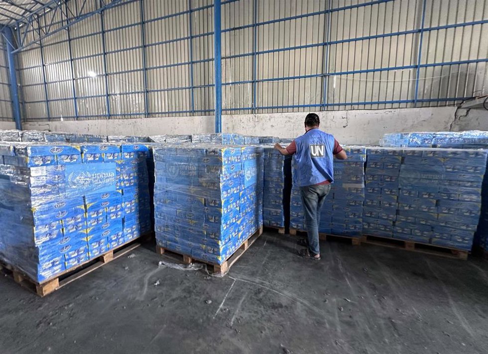 Archivo - Imagen de archivo de un almacén de la UNRWA en Deir al Balá (Gaza) 