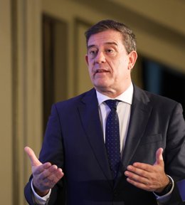 El candidato del PSdeG a la Presidencia de la Xunta de Galicia y diputado del PSOE, José Ramón Gómez Besteiro