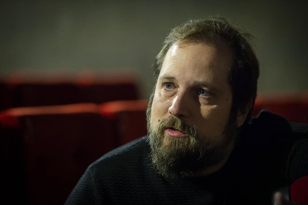 Archivo - El director Carlos Vermut durante una entrevista para Europa Press en los cines Renoir Princesa, 