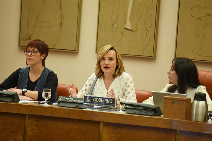 La ministra de Educación, Formación Profesional y Deportes, Pilar Alegría, comparece ante la Comisión de Educación, Formación Profesional y Deportes, en el Congreso de los Diputados 