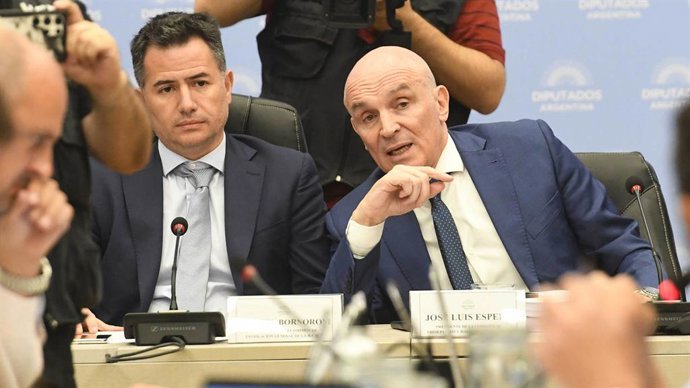 Argentina.- El oficialismo aspira a sesionar el jueves para tratar la ley "Bases"