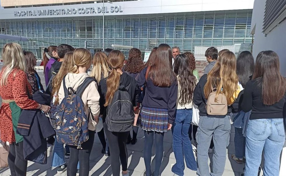 El Hospital Universitario Costa del Sol participa en la iniciativa educativa 'ScienceIES'