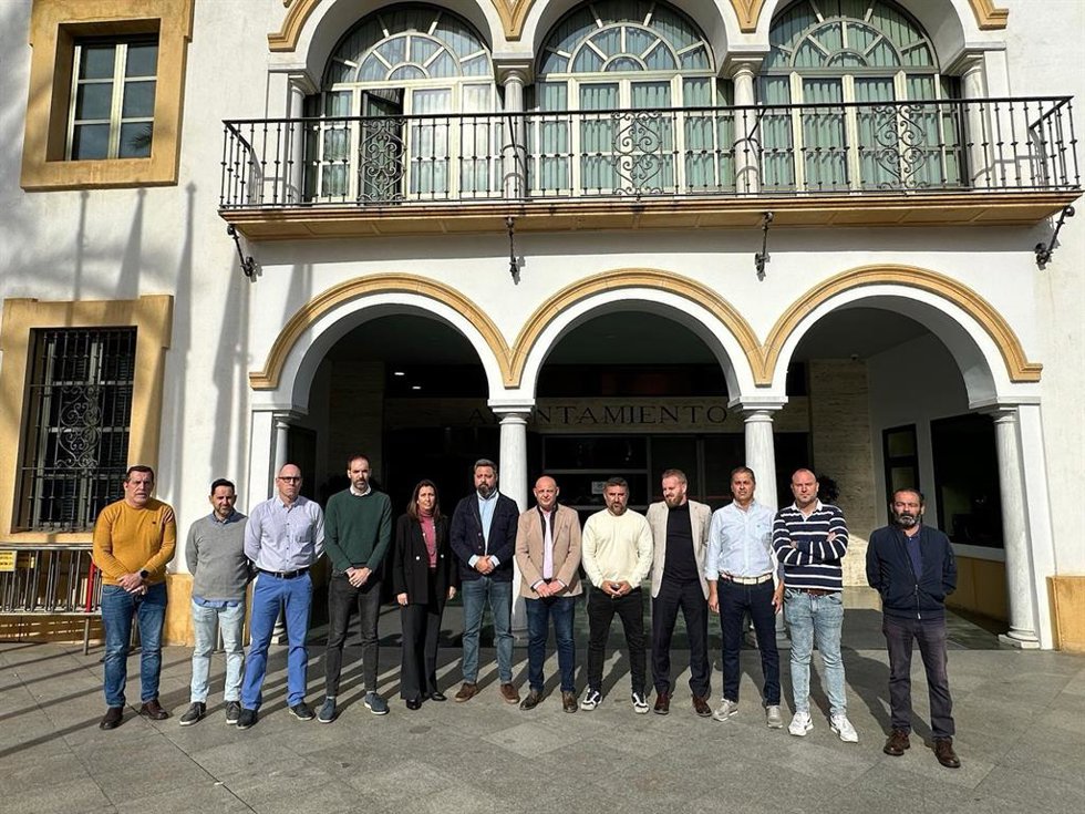 La plantilla ante la Casa Consistorial