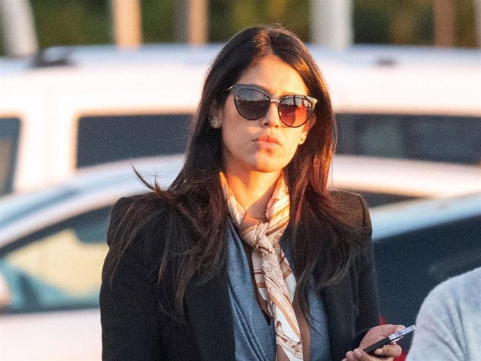 Gabriela Guillén disfruta de una jornada de compras junto a su bebé, a 24 de enero de 2024, en Madrid (España)