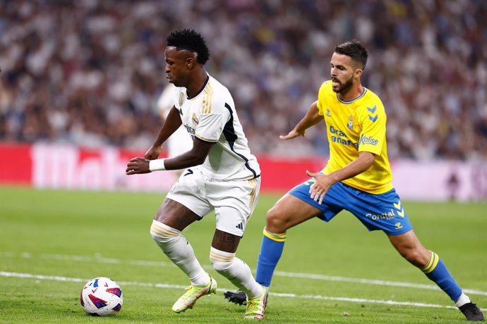 Archivo - Vinicius Junior of Real Madrid in action during the spanish league, LaLiga EA Sports, football match played between Real Madrid and UD Las Palmas at Santiago Bernabeu stadium on September 27, 2023, in Madrid, Spain.