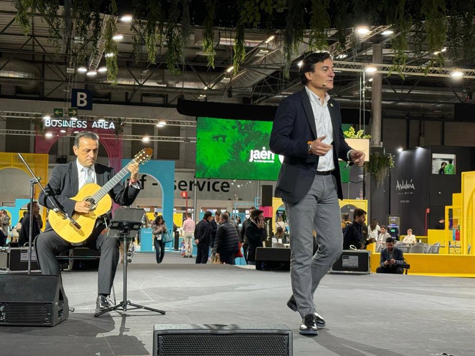 El alcalde de Jaén presenta la estrategia turística en Fitur.