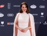 Foto: Aitana Sánchez-Gijón y la elegancia de saber llevar un vestido con capa en los Feroz