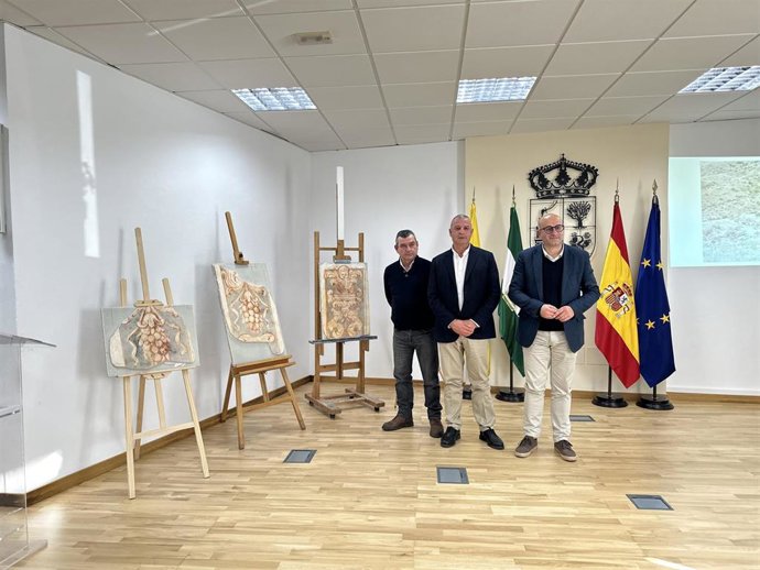 .- La Diputación Financia La Restauración De Pinturas Murales De Un Lagar De Moclinejo