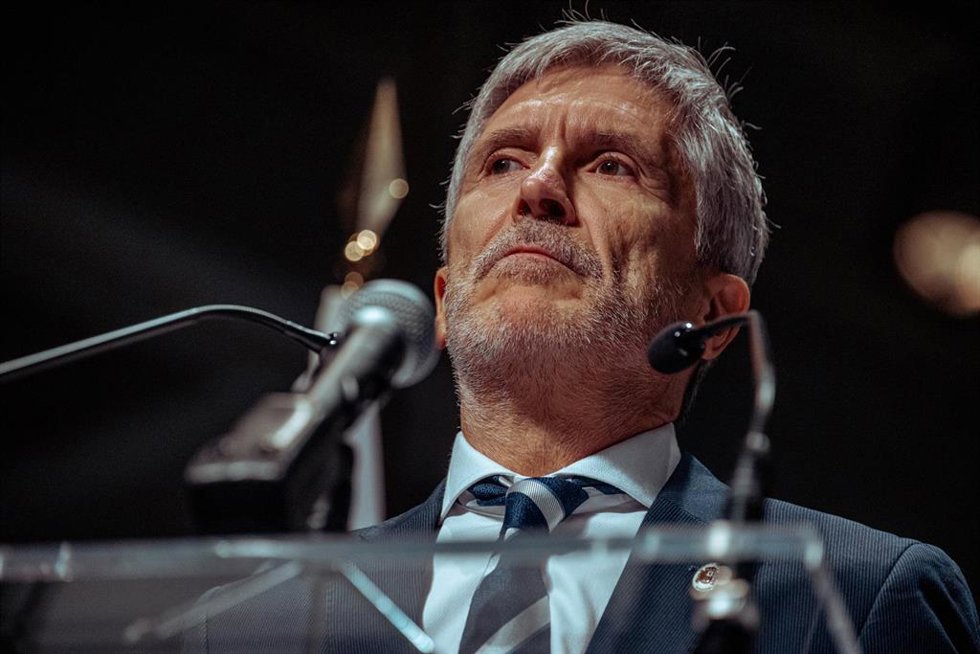 Archivo - El ministro del Interior, Fernando Grande-Marlaska, inerviene durante la inauguración de la exposición fotográfica 'Ella-Chipre en femenino', en el Círculo de Bellas Artes, a 7 de noviembre de 2023, en Madrid (España).
